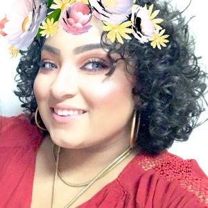 Meet your Posher, Maylissa